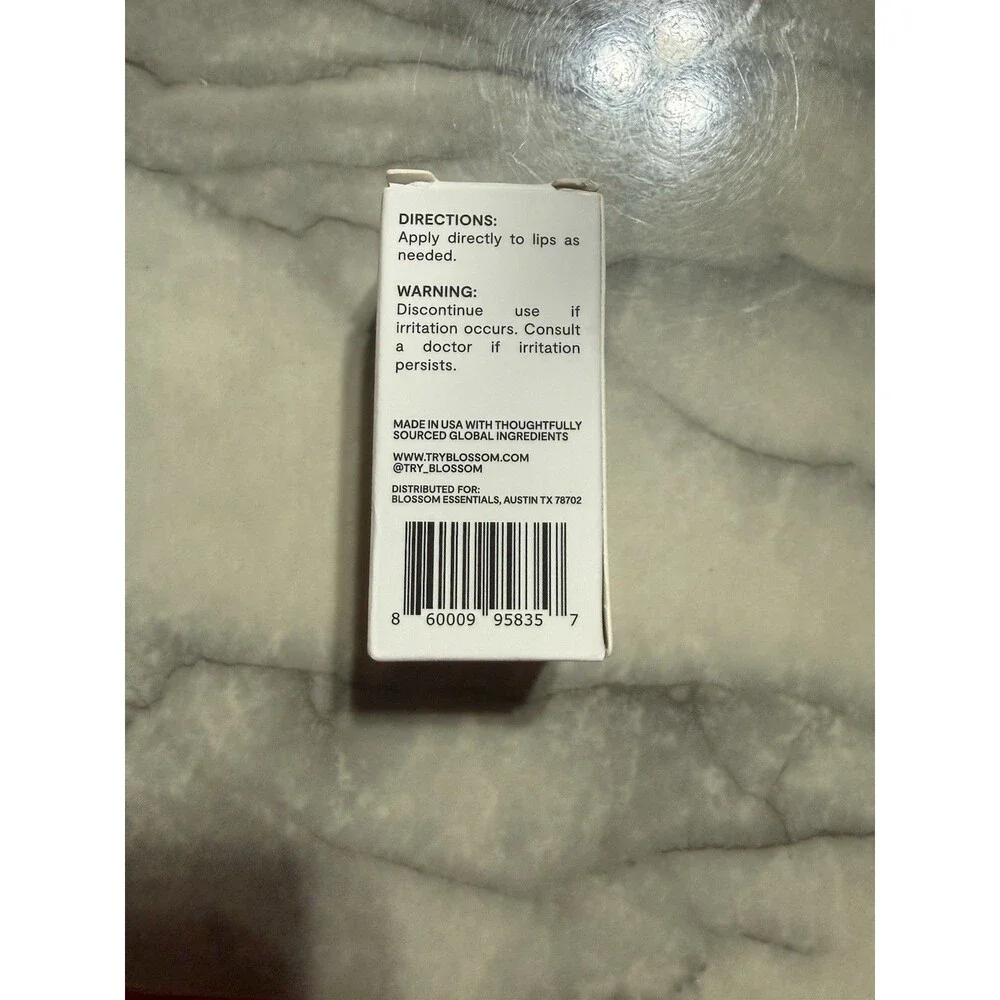 Blossom Essentials Hydration Repair Honey Lip Balm .14 oz 4 ml Full Size New